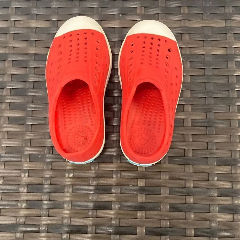 Native Jeffersons shoes children size 8